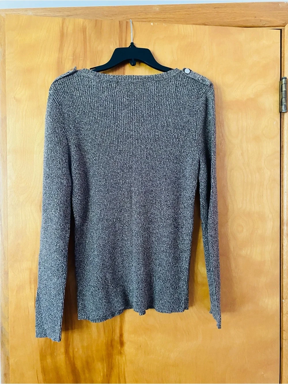 Liz Claiborne Brown Ribbed Crewneck with Shoulder Button